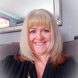 Meet your Posher, Lorraine